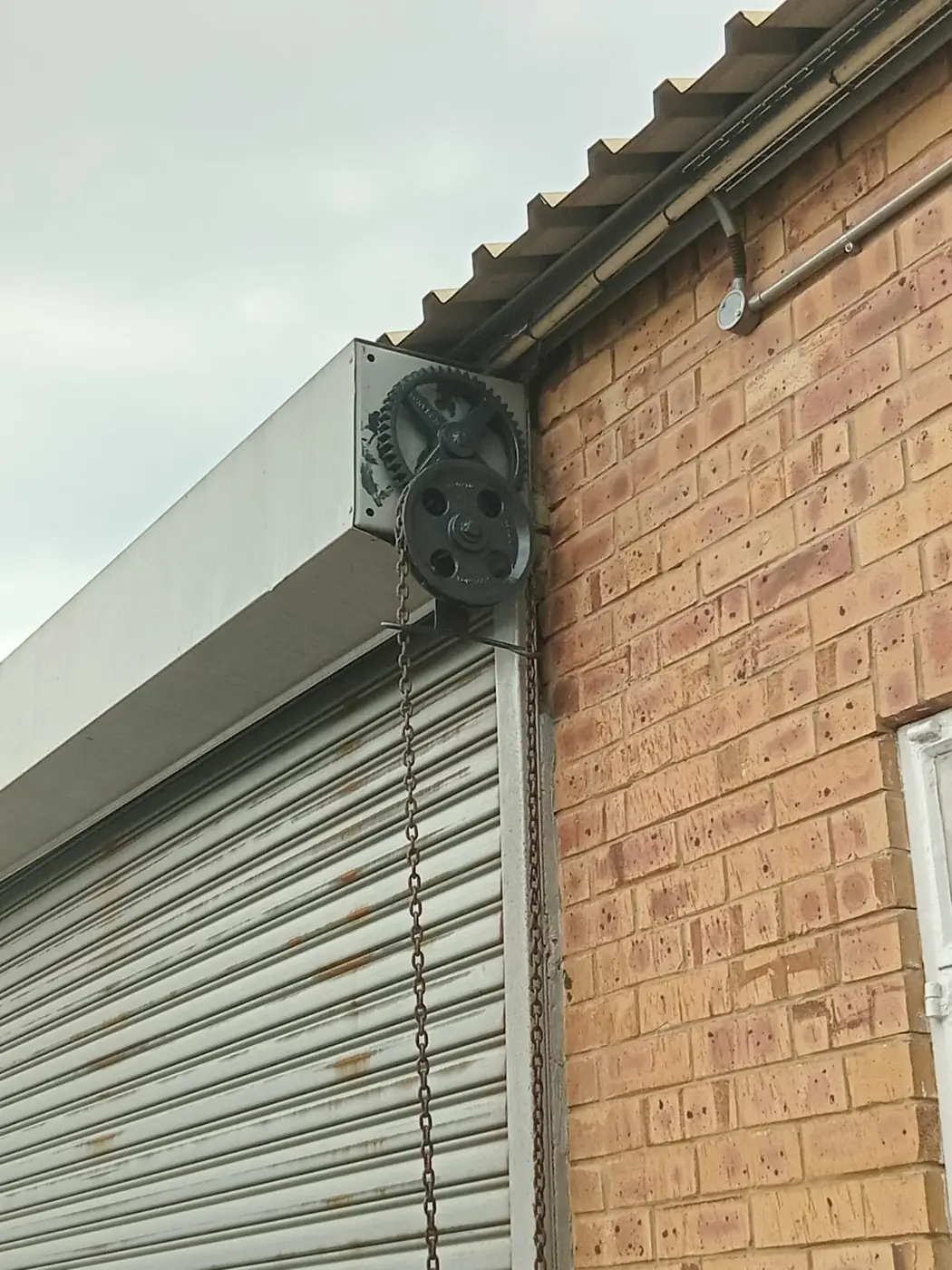 Manual & Chain-Operated Roller Doors
